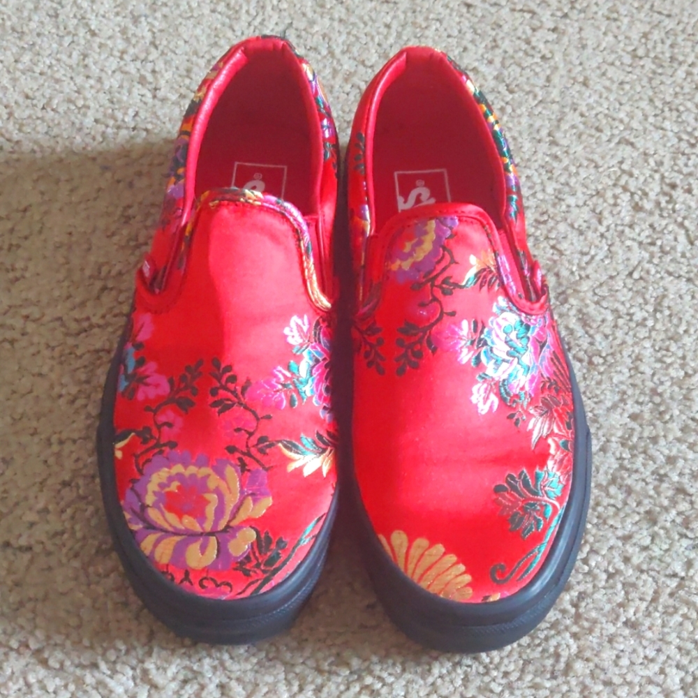 Vans Classic Festival Satin Slip Ons Never worn womens size 8